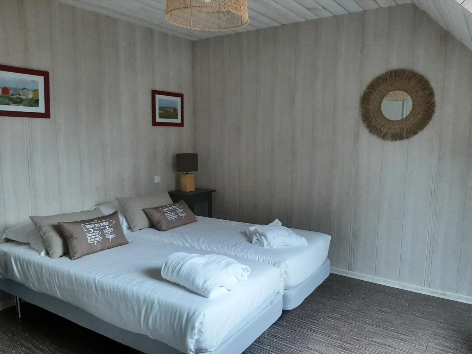 La Moussette Villa จูลูวิลล์-เลส์-แป็งส์ ภายนอก รูปภาพ